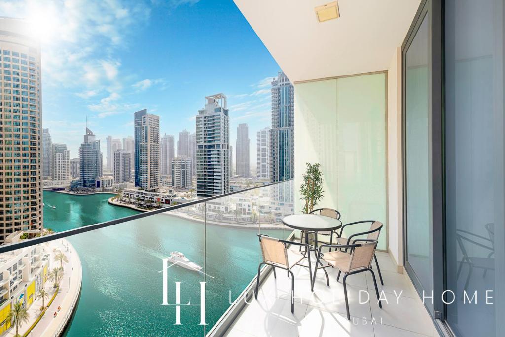 Lux Contemporary Suite With Full Marina View 6 Dubai Exteriör bild