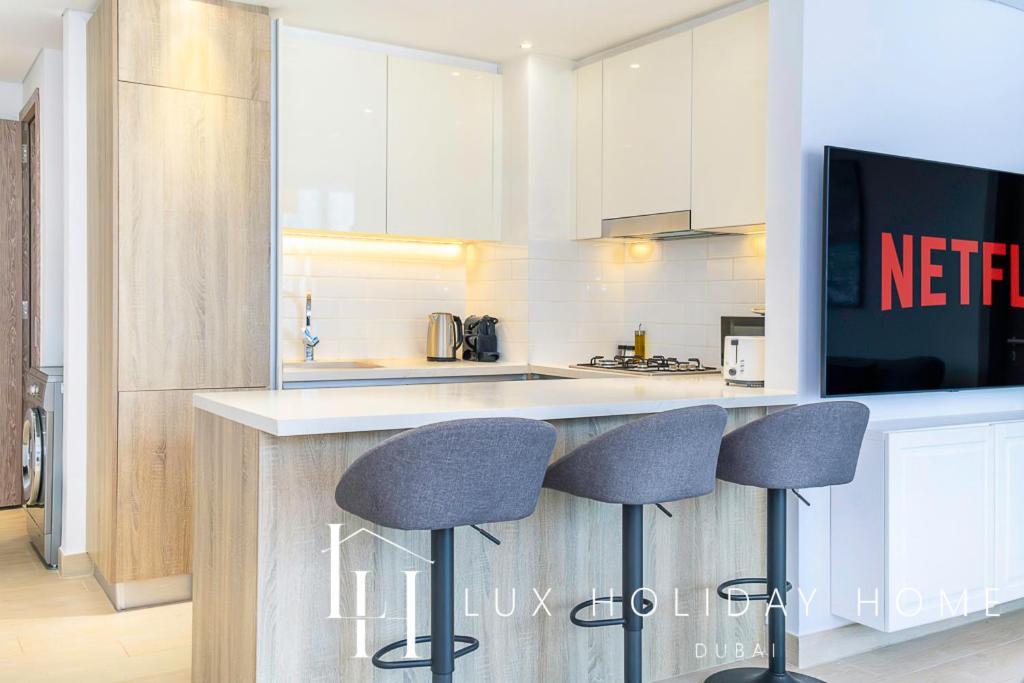 Lux Contemporary Suite With Full Marina View 6 Dubai Exteriör bild