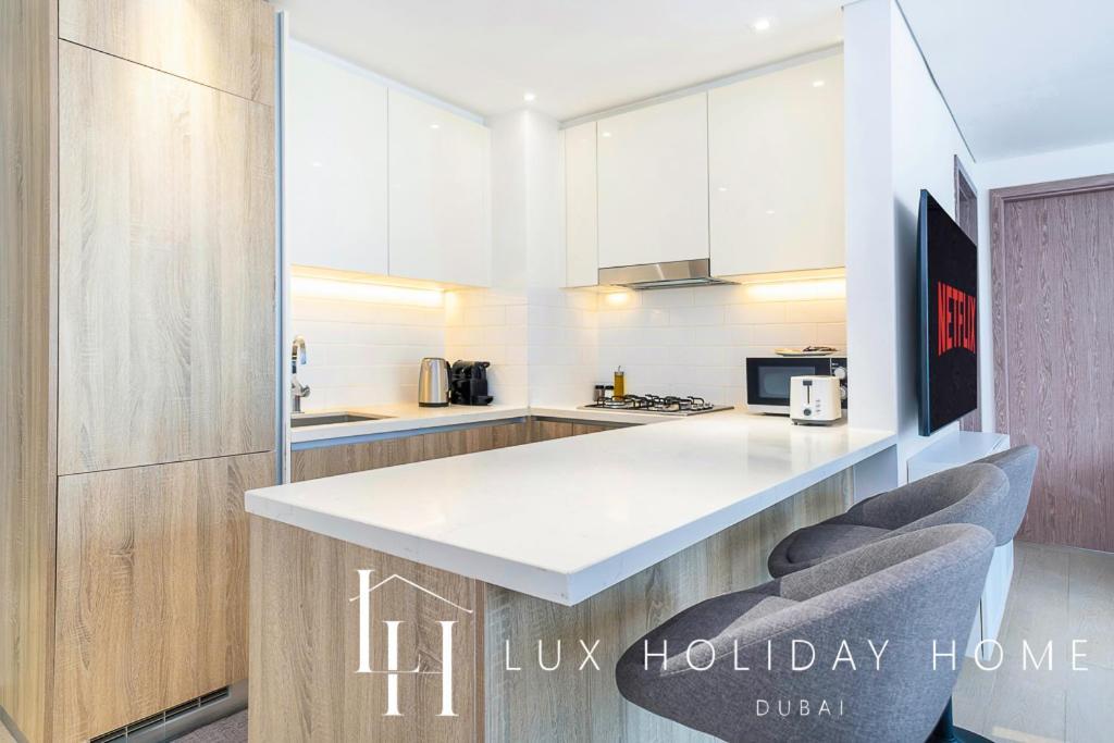 Lux Contemporary Suite With Full Marina View 6 Dubai Exteriör bild